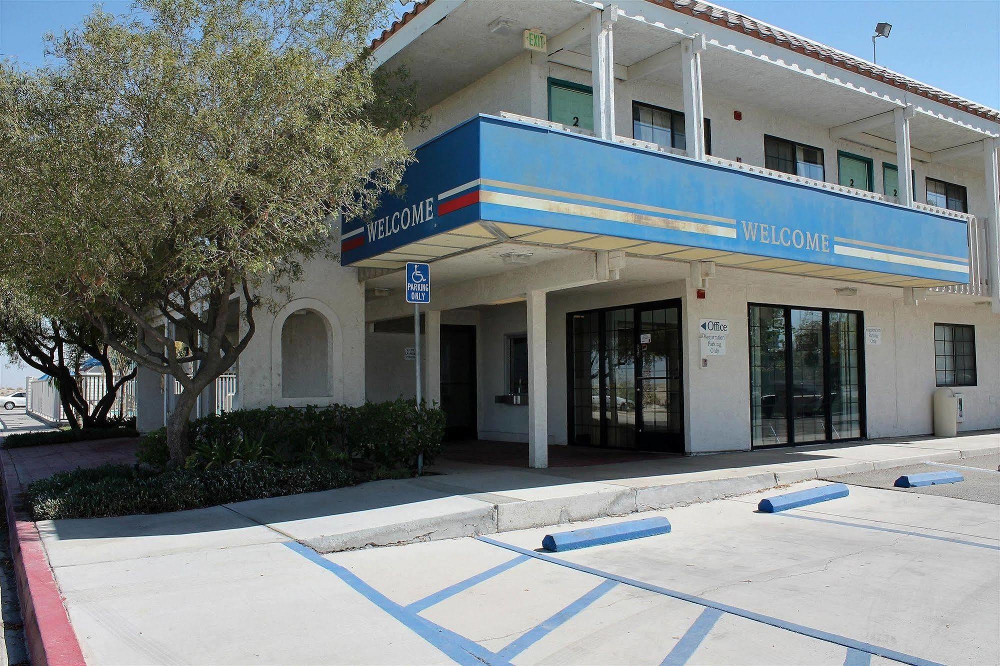 Vagabond Inn Buttonwillow North I-5 Exterior photo