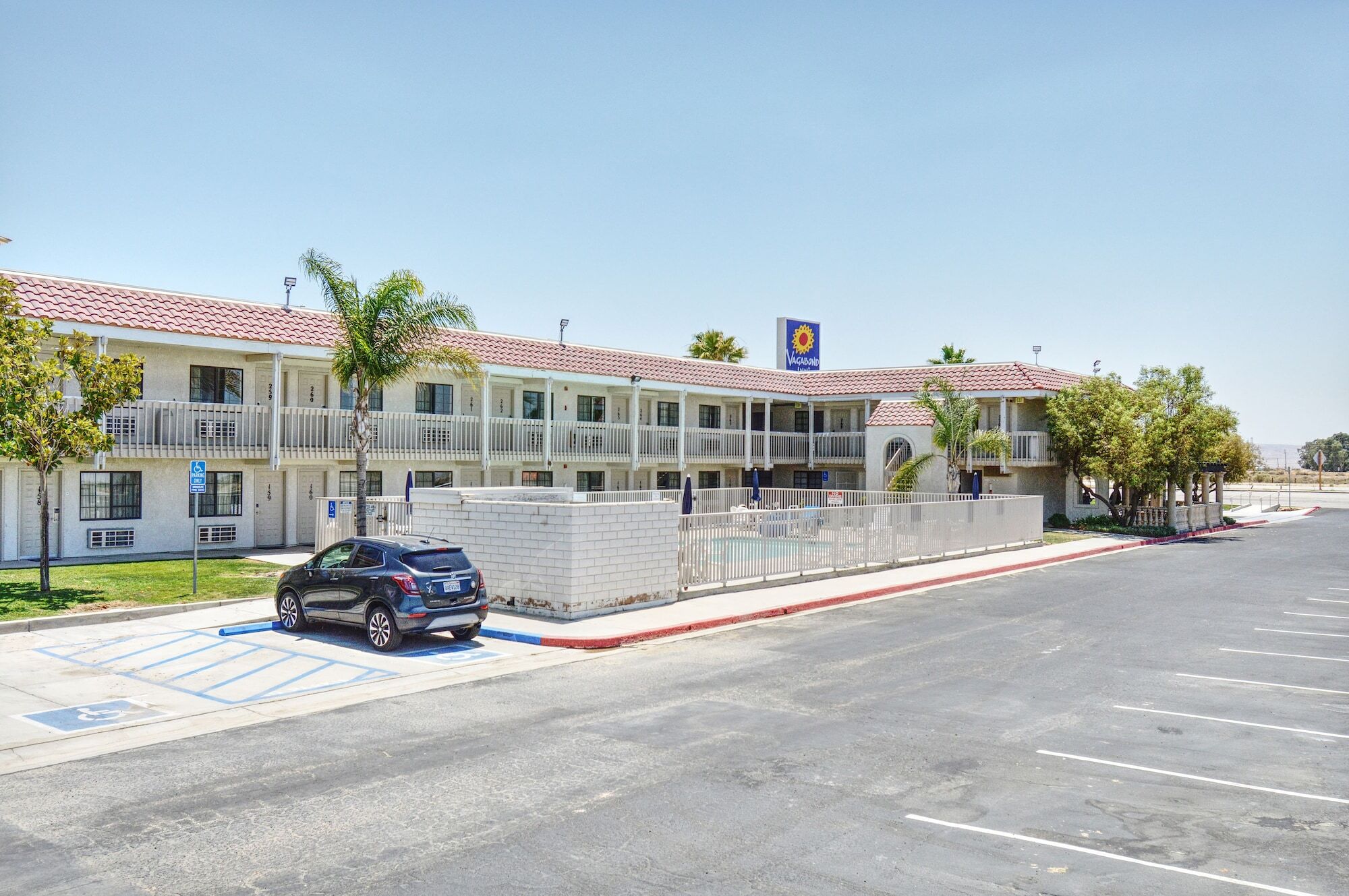 Vagabond Inn Buttonwillow North I-5 Exterior photo